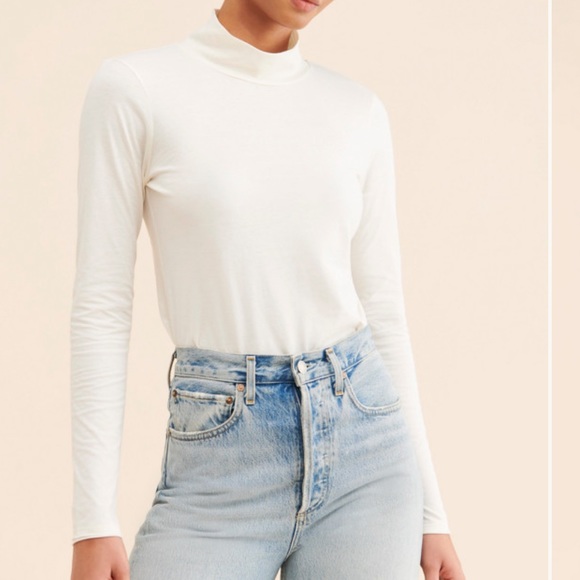 💟 Anthropologie Fitted Turtleneck Top - Picture 2 of 6